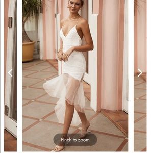 Beautiful White Seflie Leslie Dress - Perfect for Wedding Events